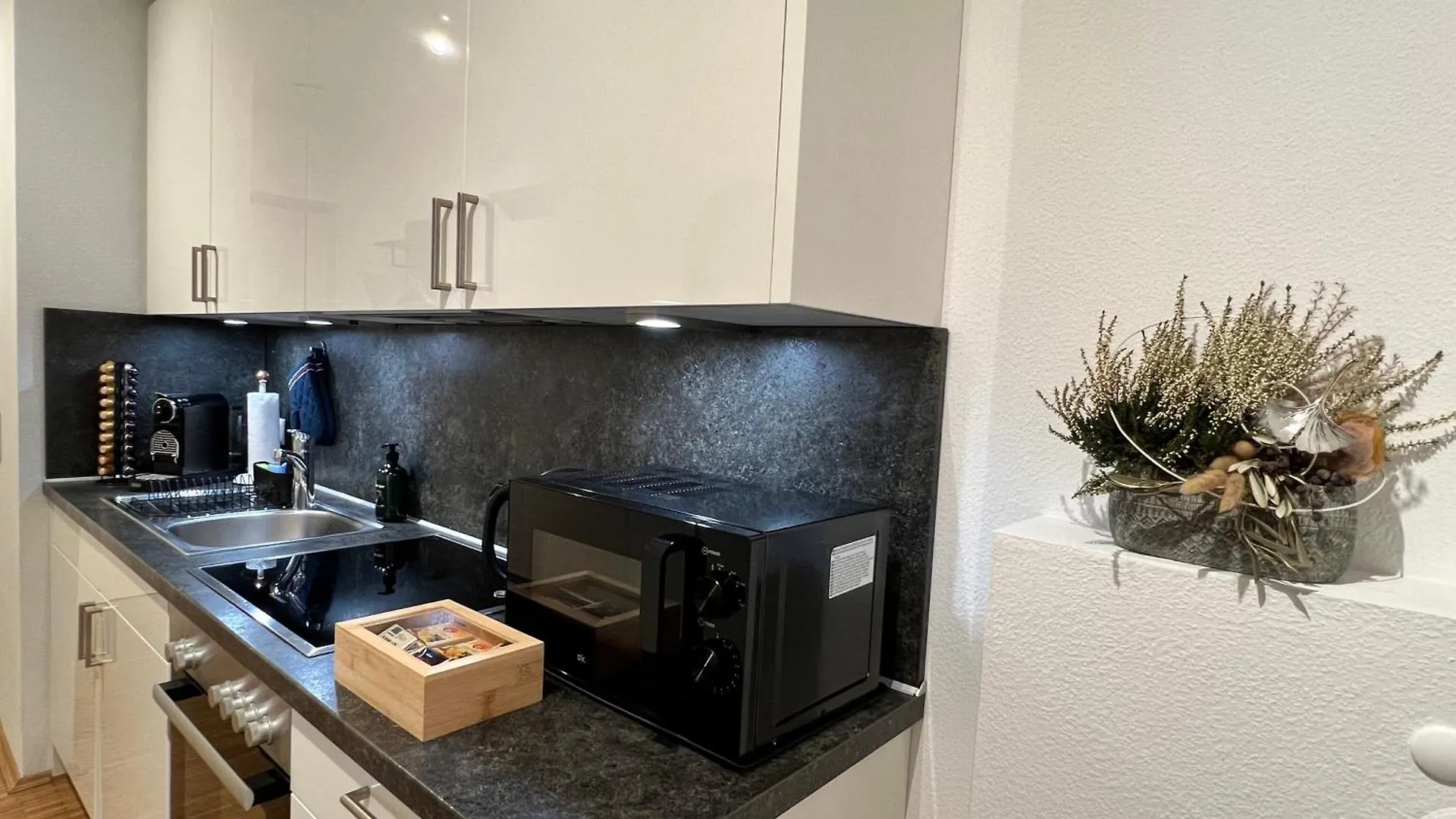 Moderne Wohnung Naehe Hbf-Lift-Tiefgarage-Contactless Check-In Hannover