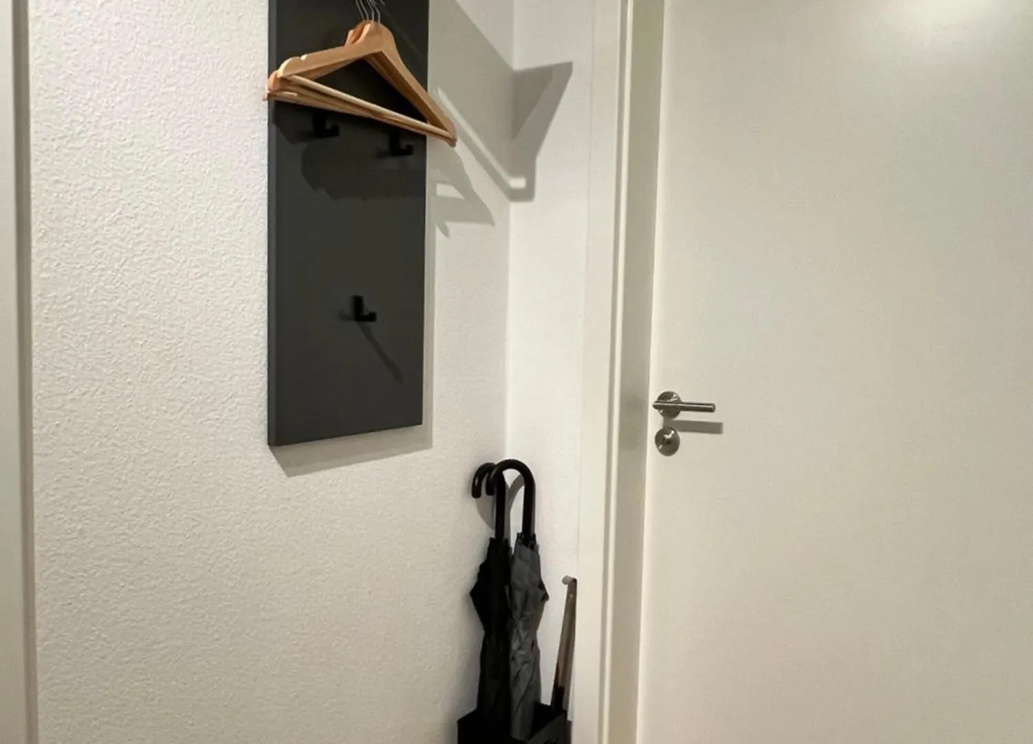 Moderne Wohnung Naehe Hbf-Lift-Tiefgarage-Contactless Check-In Hannover Germany