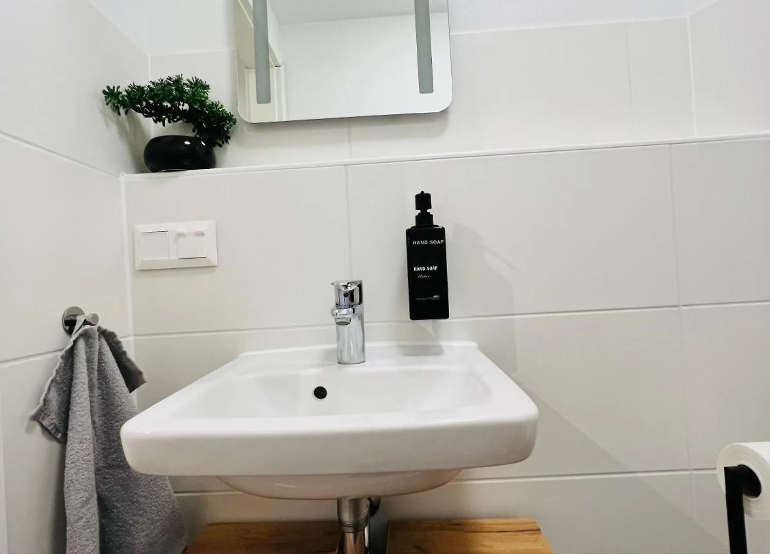 Appartamento Moderne Wohnung Naehe Hbf-Lift-Tiefgarage-Contactless Check-In Hannover